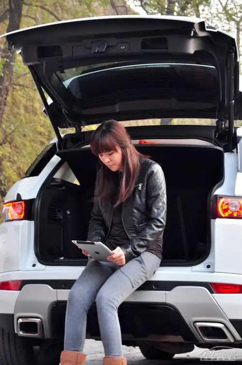 巾帼不让须眉 访南京首位路虎极光车主