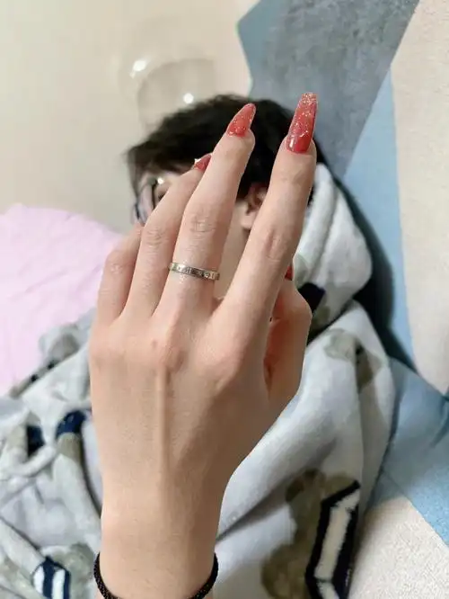 拜托男生做指甲超酷的好吧