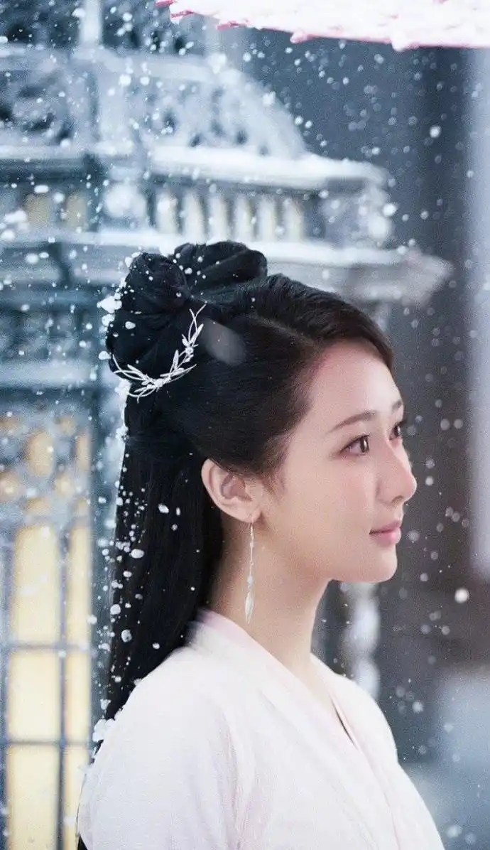 小雪长大成大雪?杨紫晒照自侃:裹紧我的小棉袄