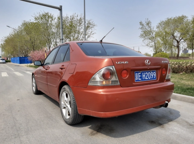 万诱引力不老传说之雷克萨斯is200