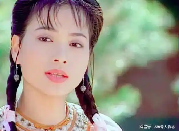 吴京的绯闻女友,2任对象1破产1出家,至今不婚被传卖鱼成富婆