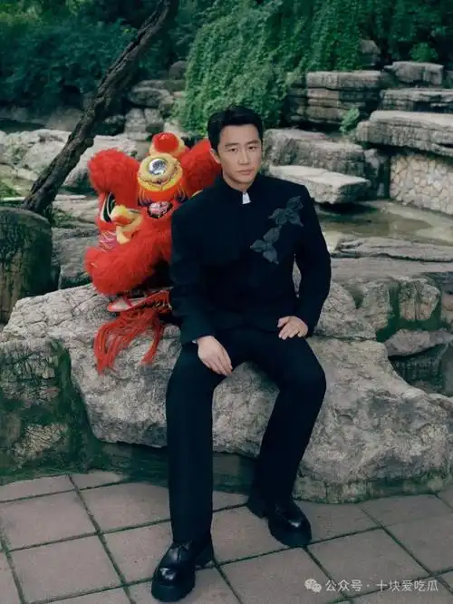 黄轩官宣恋情!网友:眼光真好啊