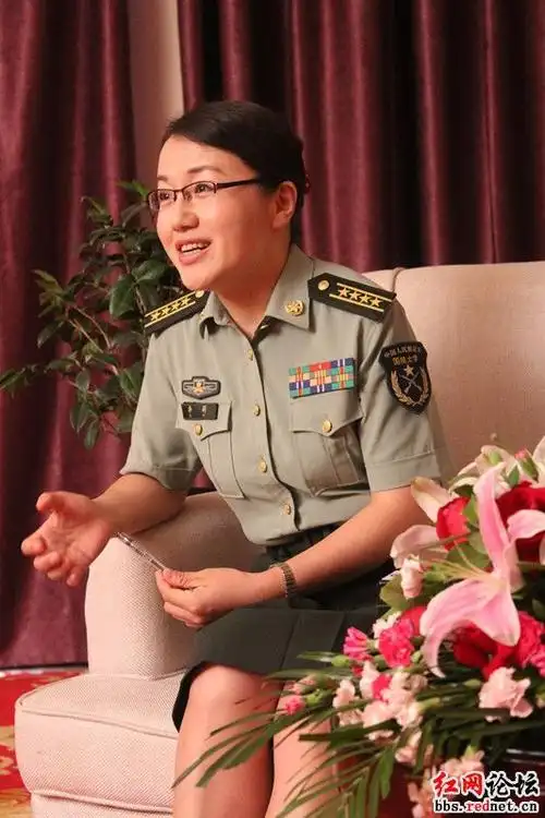 李莉(教师)李莉出生年月:1962年2月,职称职务:副教授,研究方向:生命