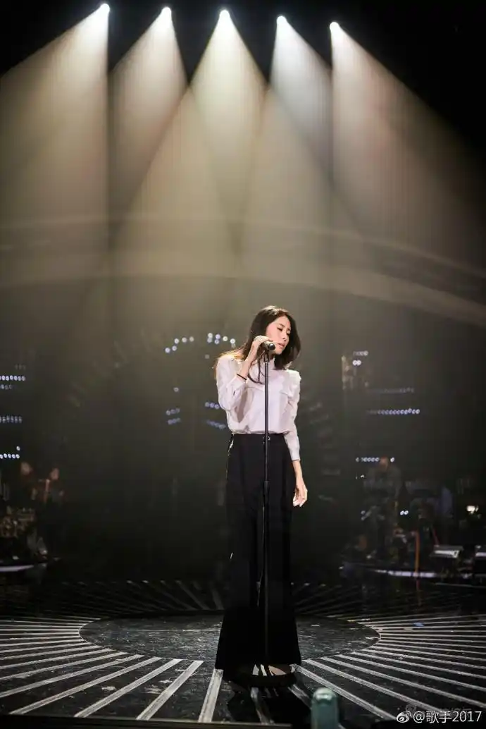 歌手资料页_娱乐资料库_新浪娱乐_新浪网