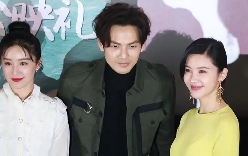 两人的女儿目前归钟汉良抚养,财产也全部归钟汉良所有,谢易桦属于净身