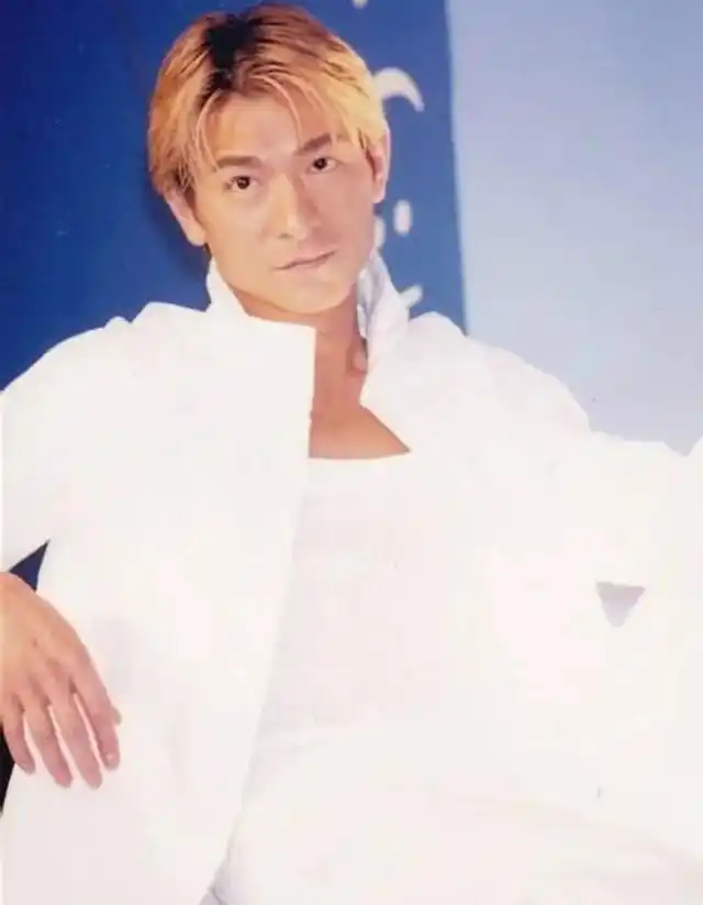 原创都知道1999年刘德华红馆演唱会经典,其实那年四大天王都没闲着