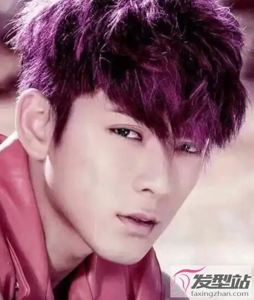 男生染紫色头发好看吗吸睛有个性这样染发太潮
