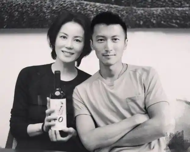 李敖形容王菲"愚妇西藏取经",看穿她和谢霆锋结局,不愧是大师