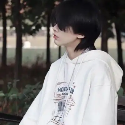 适合00后男生用的帅气阳光头像图片 清新时尚潮男少年感强的头像_男生