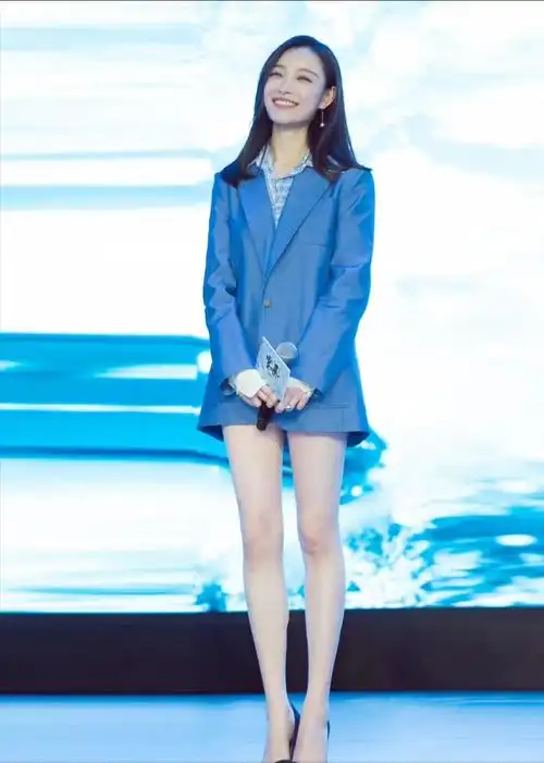倪妮身高(倪妮真会秀长腿)(图3)