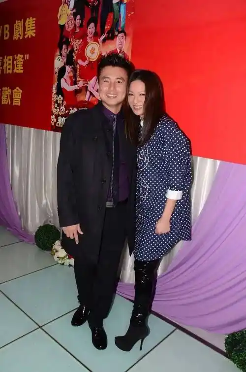 滕丽名与金融才俊老公朱建昆于2013年结婚,滕丽名对感情事向来低调,亦