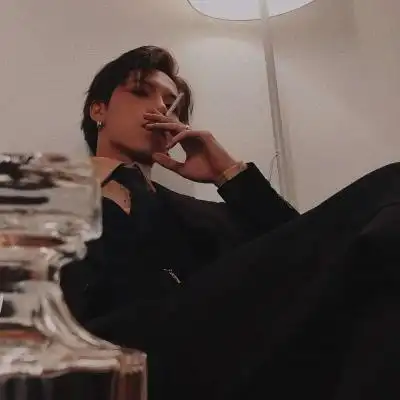 黑色系男生头像黑吃黑