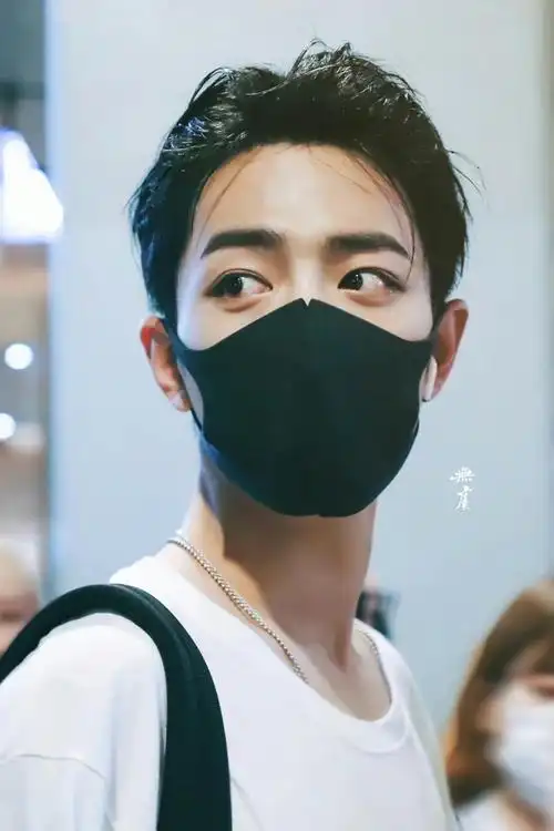 大背头那年今日真是鲨疯了#肖战盛阳##肖战时影#@x玖少年团肖战daytoy