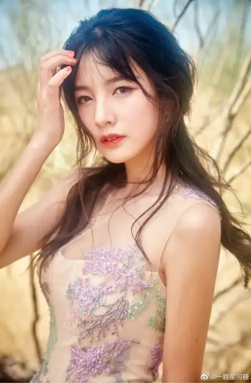 赵粤 锁骨 !(我要在上面游泳!