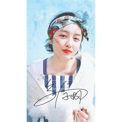 6寸   张子枫                 亲笔签名照片   25号