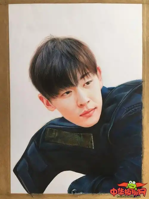 邓伦彩铅手绘步骤图超帅邓伦彩铅画