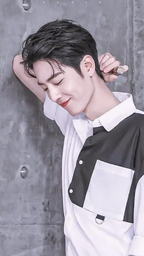 肖战壁纸 拿图看简介