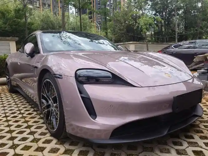 二手保时捷冰梅粉taycan出售