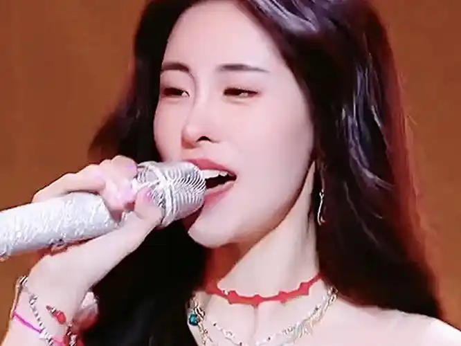 看完了还想看的那种 张碧晨 吉克隽逸