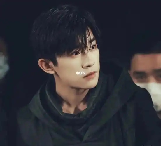 一心一意,易烊千玺——易烊千玺姓名:易烊千玺英文名:jackson别名:四