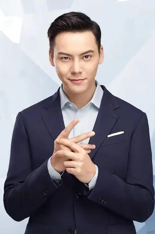 春天剪什么发型陈伟霆这4款经典短发值得一试造型阳光帅气