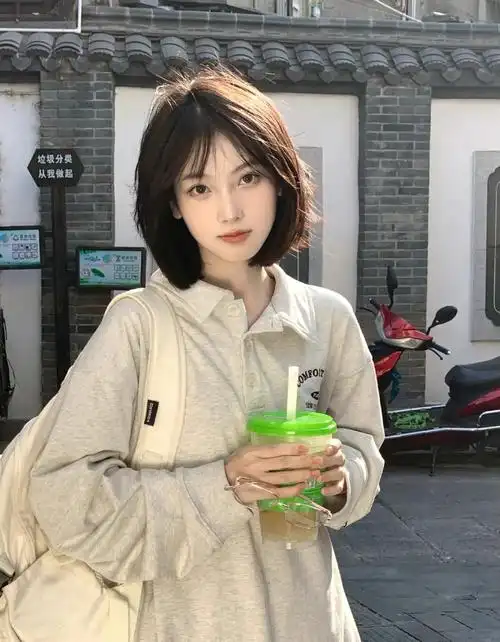 高中生减龄氛围发型