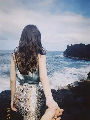 戚薇和李承铉怎么恋爱的(李承铉和戚薇怎么认识相恋的) - 看百科