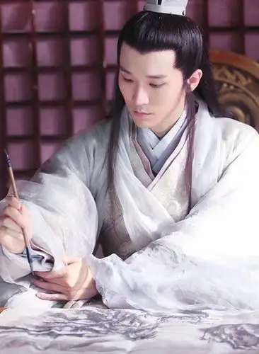 19日晚,《花千骨》更新剧集又引发剧迷沸腾,对剧中的新鲜人物无垢云牙