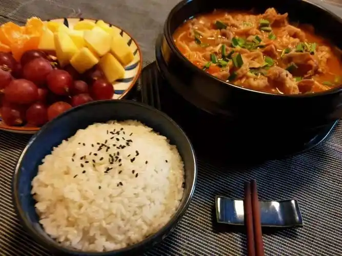 二线城市1家3口的晚餐,2菜1汤成本50元,不算精致,也不浪费