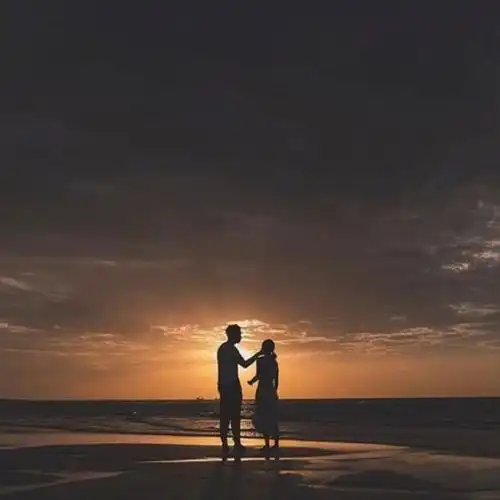 情侣头像海边日落背影