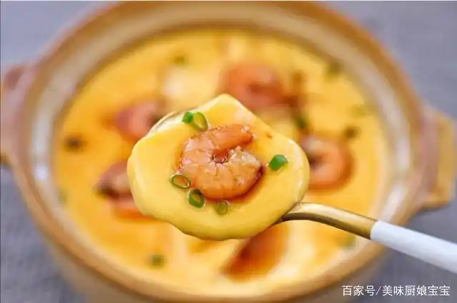 减肥可以吃的西兰花虾仁豆腐蒸蛋,口感滑嫩又营养美味,热量还低