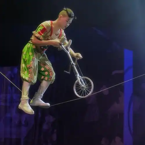 舞台摄影杂技软钢丝