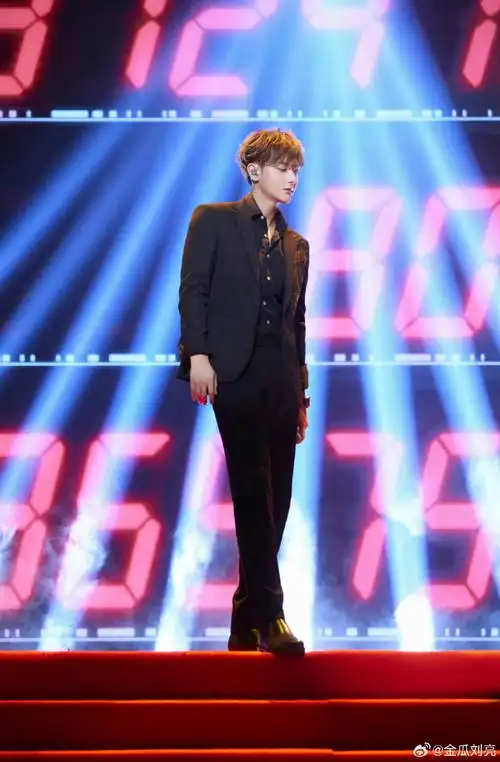 终于等到舞台上的黄子韬了,2023巡演官宣9111.17-18广州见!我必去!