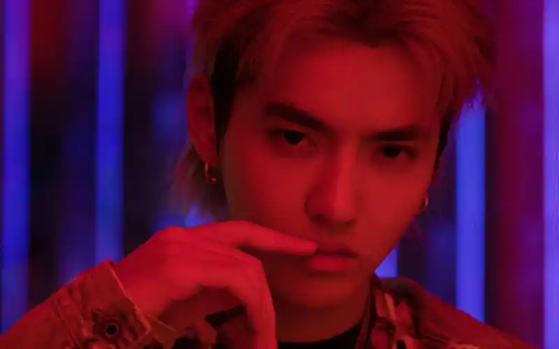 吴亦凡帅气超酷壁纸_偶像明星吴亦凡