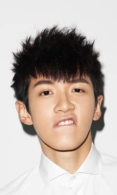 iphone 5柯震东写真图片高清苹果手机壁纸下载第一辑