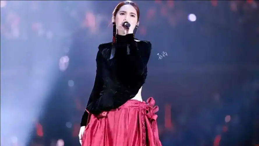 杨丞琳蒙面唱将演唱《搁浅》,甜蜜唯美声线,听一遍就上瘾!_腾讯视频