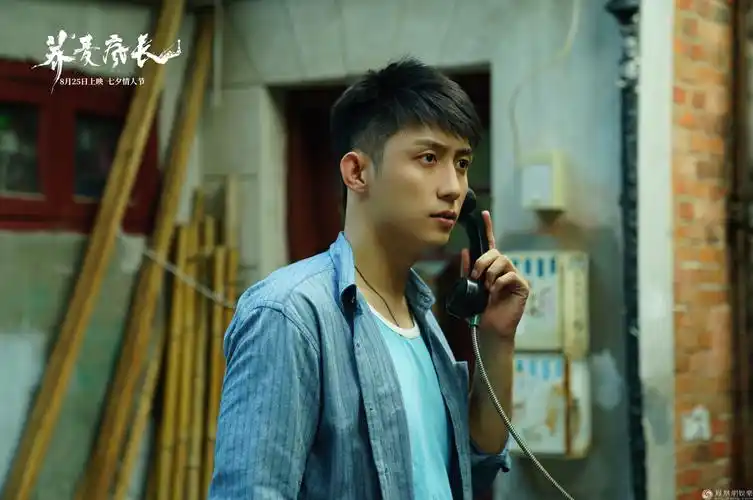 黄景瑜电影《荞麦疯长》剧照