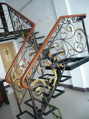 成都铁艺楼梯扶手厂家