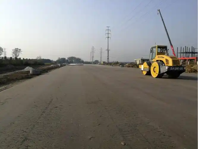 阜合园市政道路延伸工程开始水稳结构层施工