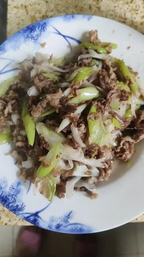 简单版葱爆羊肉卷的做法步骤图怎么做好吃
