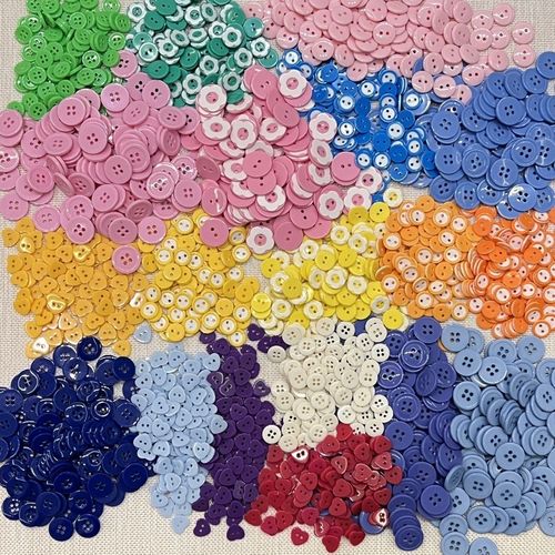 彩色纽扣混装diy手工制作材料包幼儿园创意粘贴画儿童树脂圆形扣