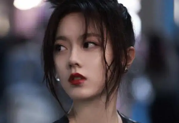 赵今麦最近怎么了 吴亦凡傻了 - 歌词译