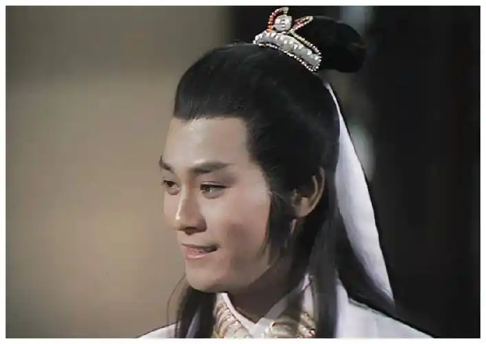 无论台上还是台下,郑少秋是业内公认能时刻保持完美的标杆.