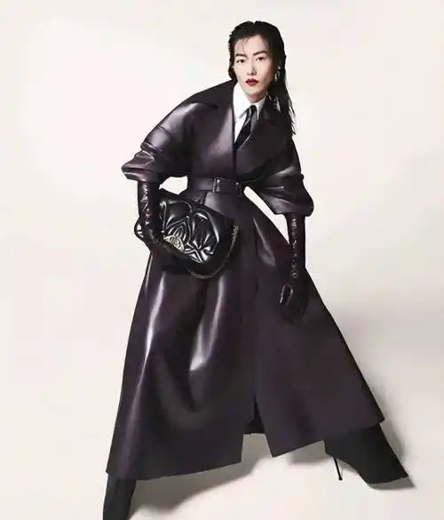 刘雯纽约时装周震撼亮相震惊全场!_品牌_风格_广告