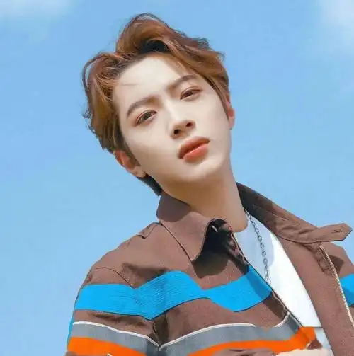 微信头像赖冠霖