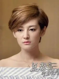 苏颜兮(张澎澎饰演)