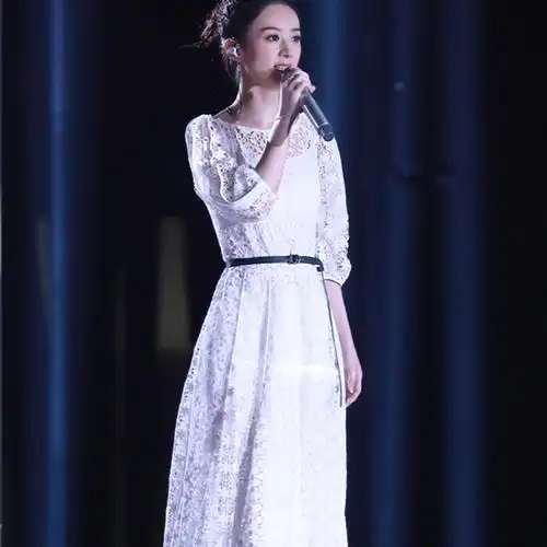 2022春夏新款赵丽颖同款衣服白色镂空蕾丝连衣裙跨年晚会礼服长裙