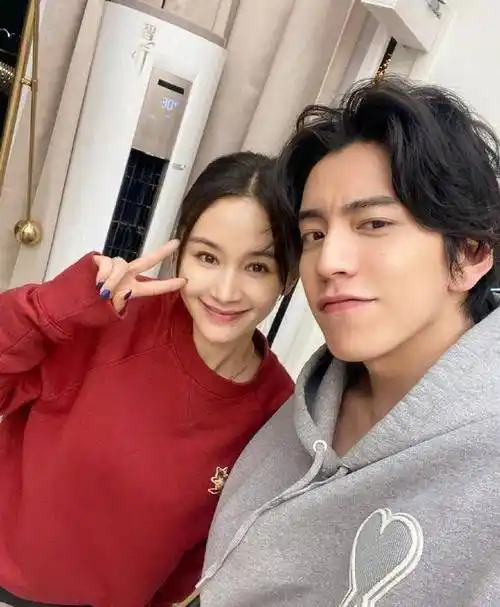 吴永恩和王子文官宣恋情,节目中表白,太甜啦!_文和_阿婆_爱情