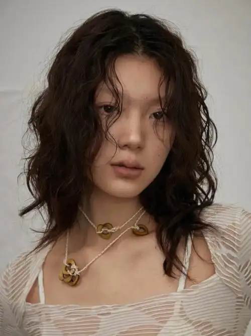 remake复古氛围感高层次中长卷发