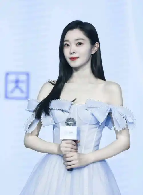 女明星宋轶时尚写真:倾国倾城,天生丽质